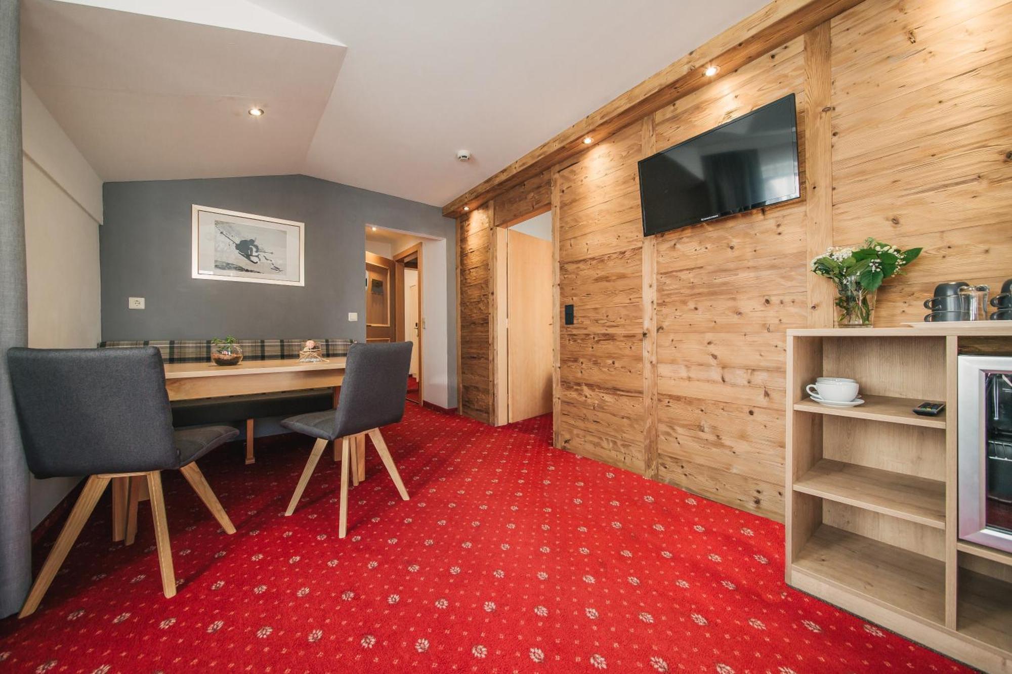 Arlen Lodge Hotel Inkl Premium Karte Im Sommer St. Anton am Arlberg Exterior foto