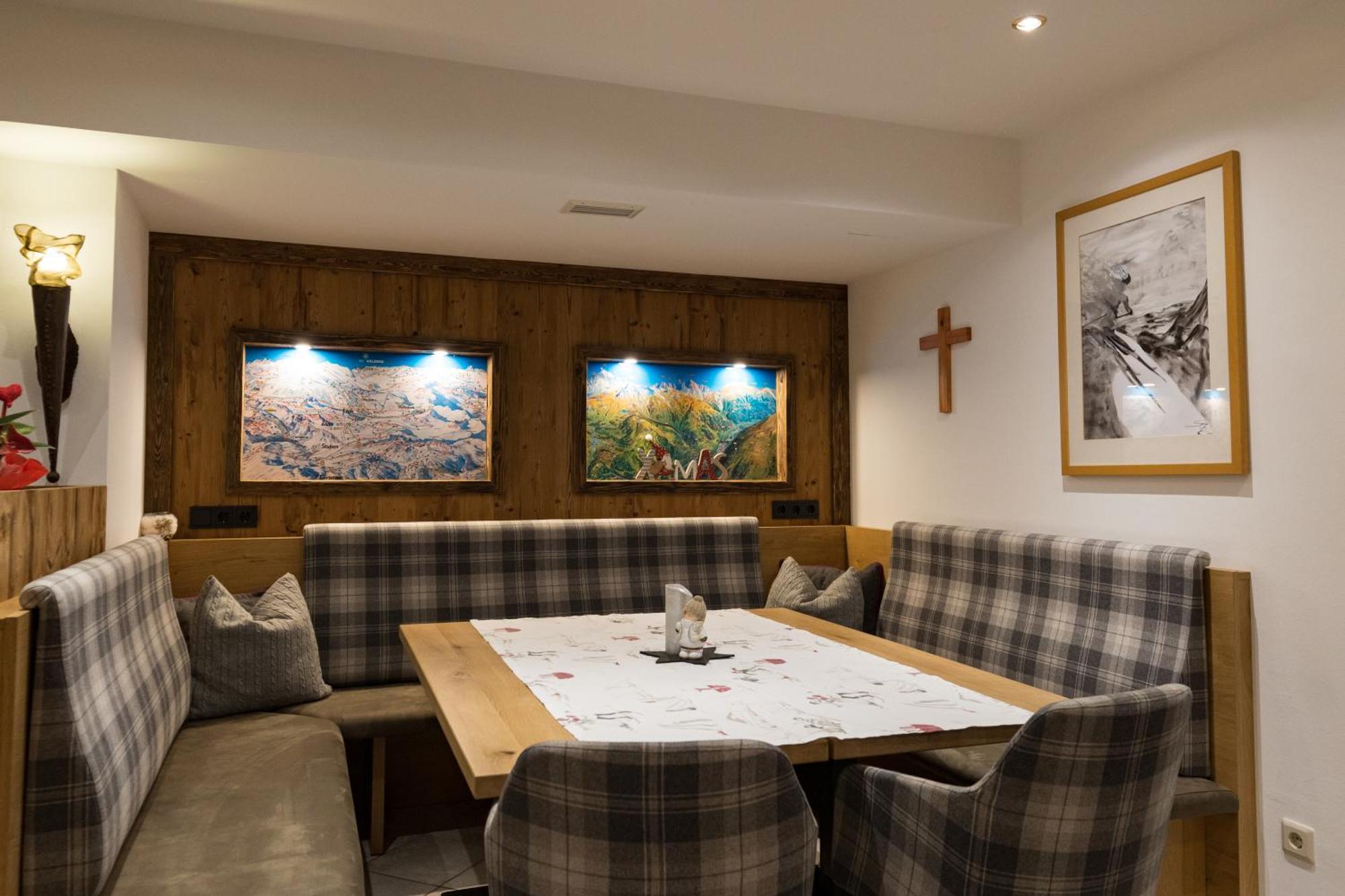 Arlen Lodge Hotel Inkl Premium Karte Im Sommer St. Anton am Arlberg Exterior foto